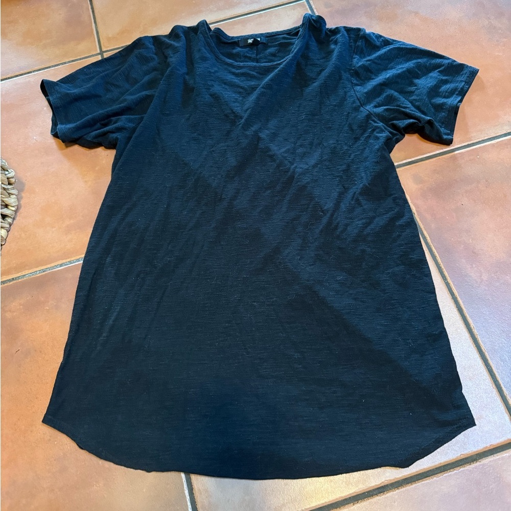 JACKSON men’s Large black tshirt drop‎ cut style​